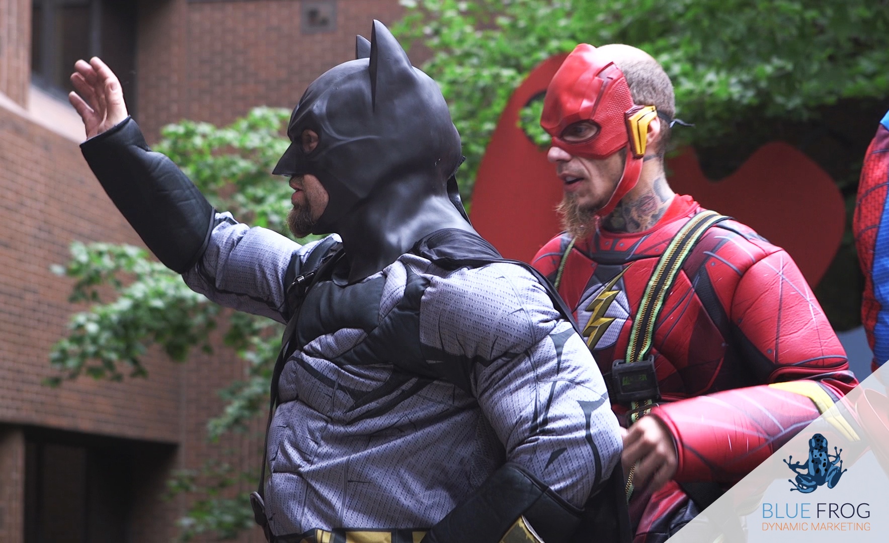 batman-waving-on-lower-level